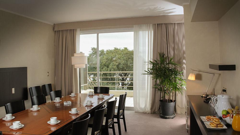Howard Johnson Plaza Resort & Casino Mayorazgo Paraná Eksteriør billede A suite at the InterContinental