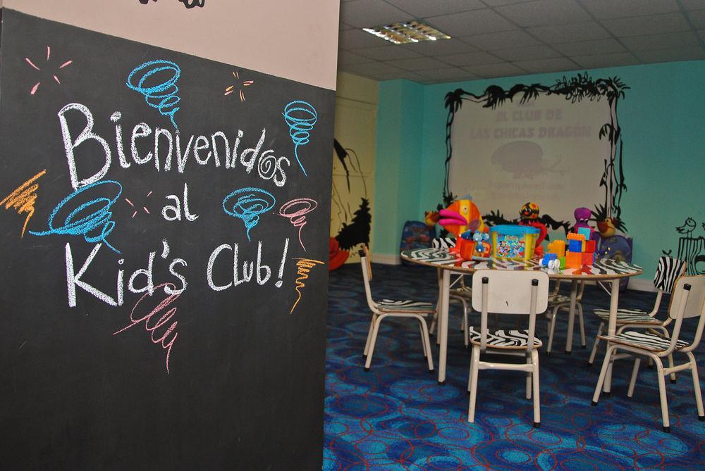Howard Johnson Plaza Resort & Casino Mayorazgo Paraná Eksteriør billede A children's club at a hotel